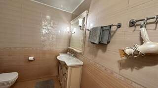 Гостиница Моника Керчь Семейный улучшенный-3